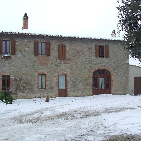 Agriturismo Bagnolo ปีเอนซา ภายนอก รูปภาพ