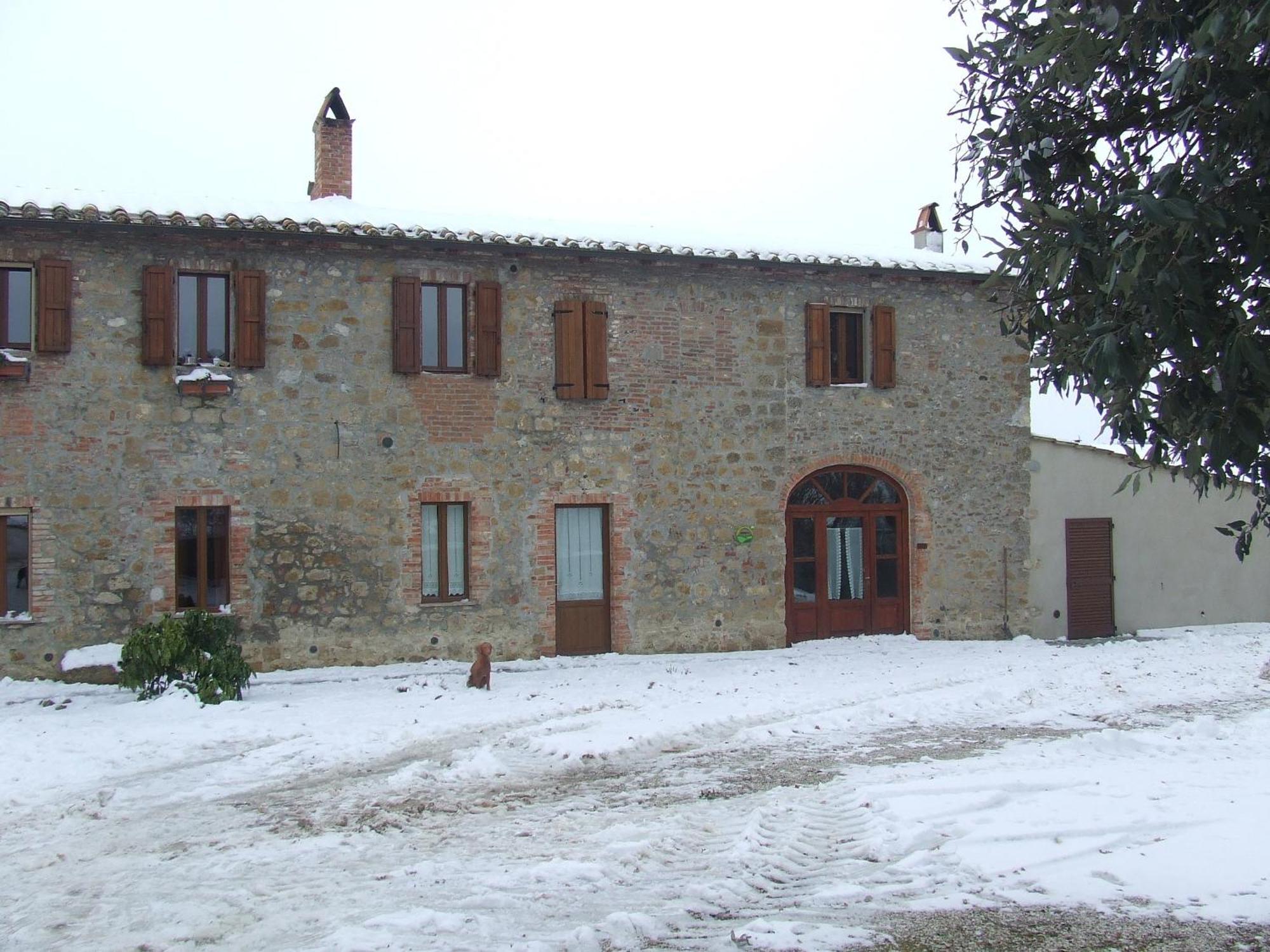Agriturismo Bagnolo ปีเอนซา ภายนอก รูปภาพ