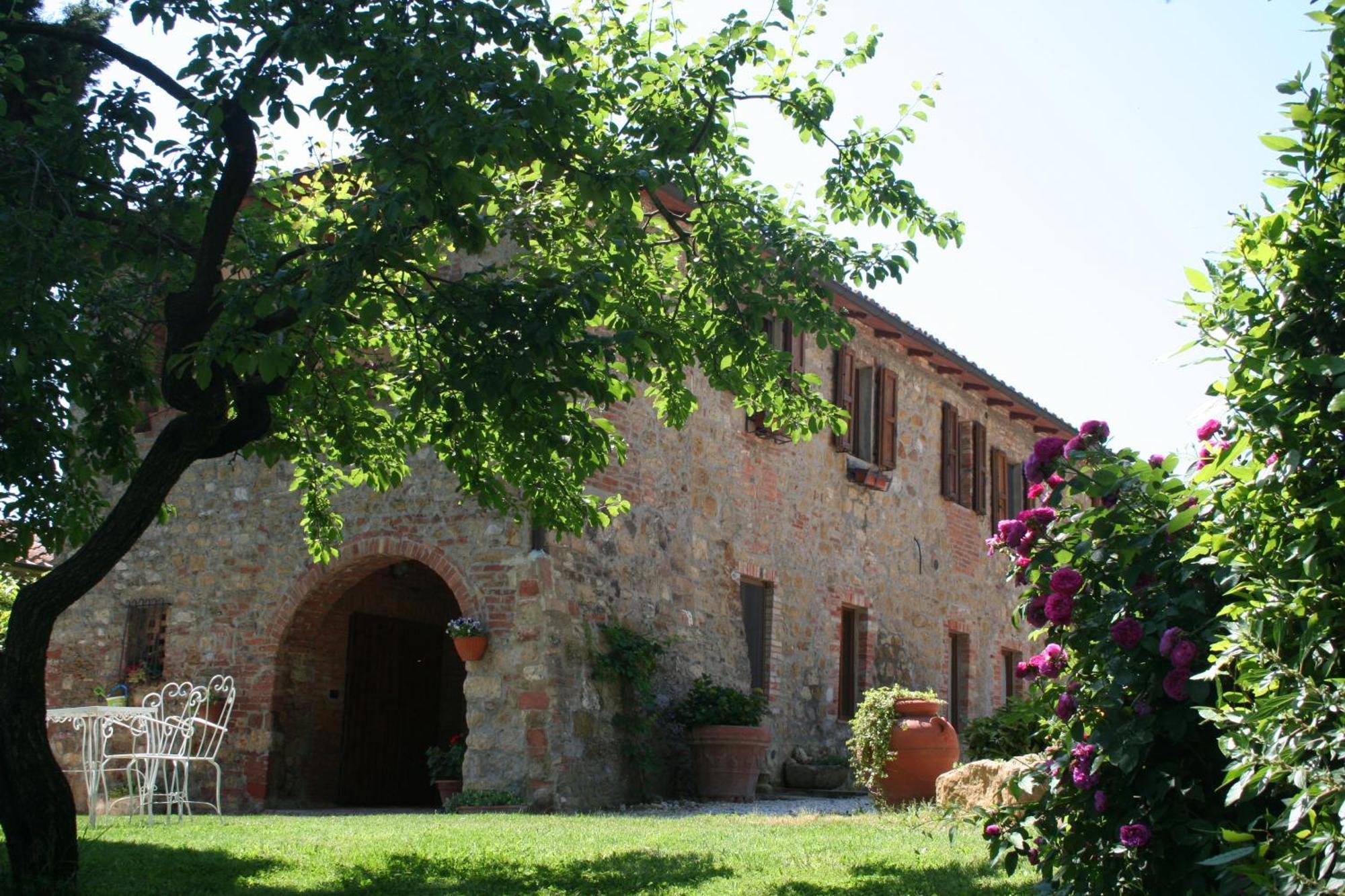 Agriturismo Bagnolo ปีเอนซา ภายนอก รูปภาพ