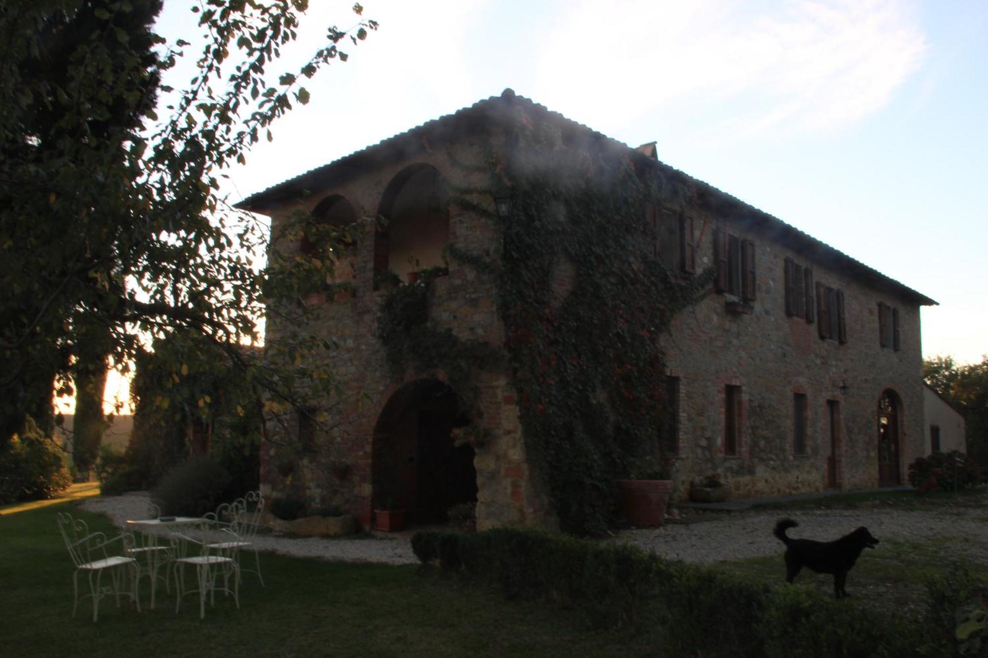 Agriturismo Bagnolo ปีเอนซา ภายนอก รูปภาพ