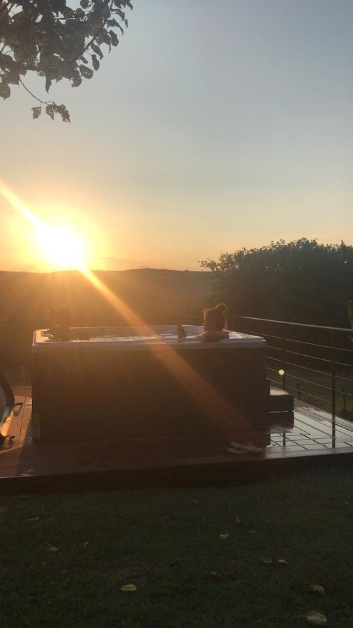 Agriturismo Bagnolo ปีเอนซา ภายนอก รูปภาพ